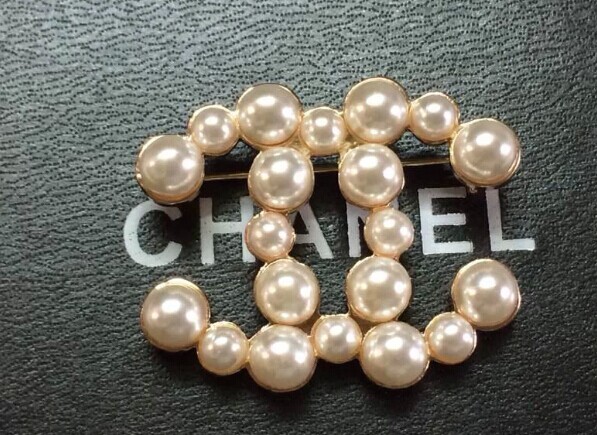 Spilla Chanel Modello 102